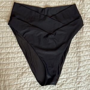 LIKE NEW Aerie high cut cheeky crossover black bottom.